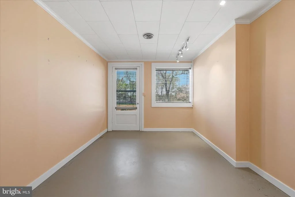 Photo of 2517 FIVE POINTS ROAD
