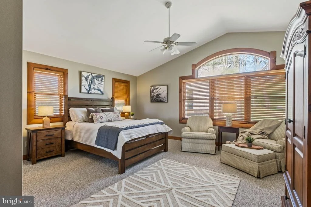 Photo of 206 HIGHLINE DRIVE
