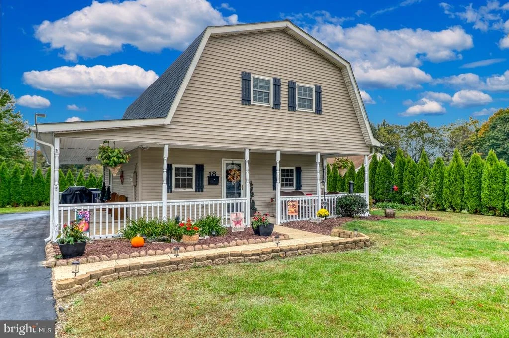 Photo of 18 PRATTIS STREET