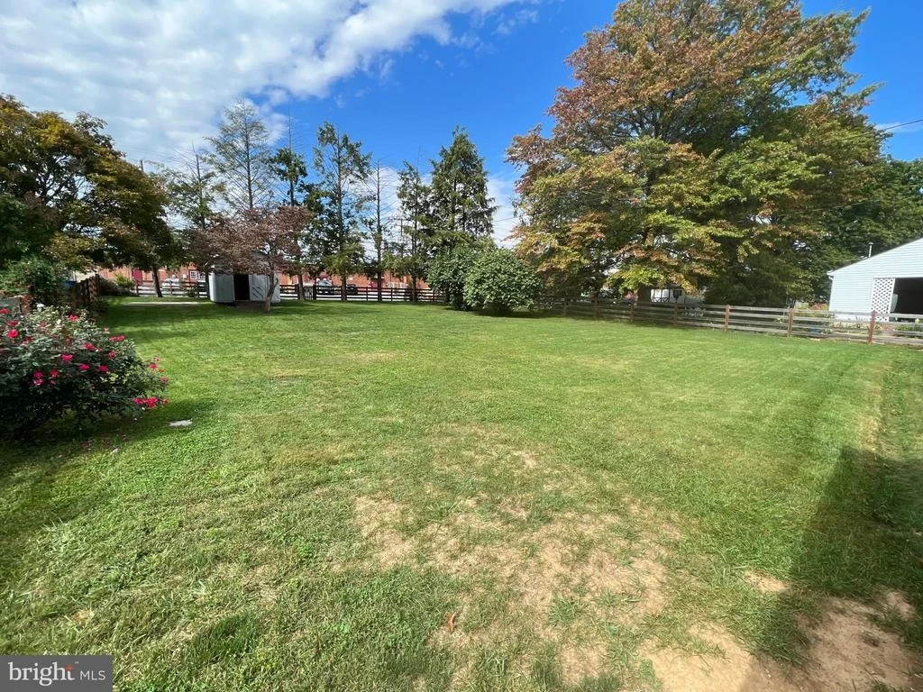 Photo of 909 PINE AVENUE