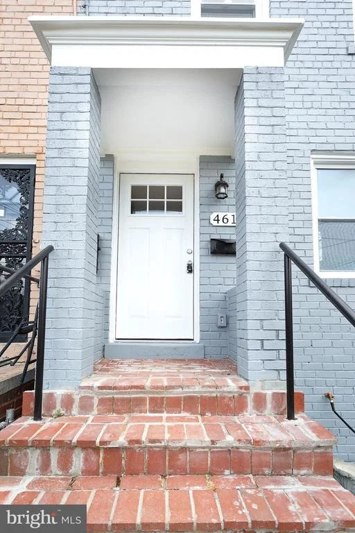 Photo of 4617 HILLSIDE ROAD SE