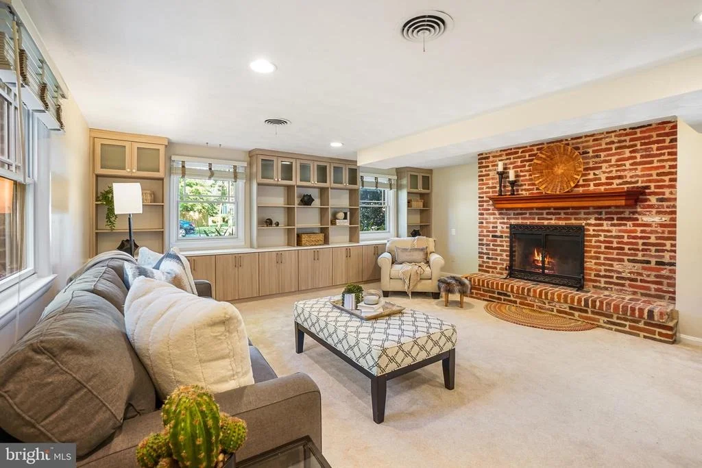 Photo of 418 NEALE COURT