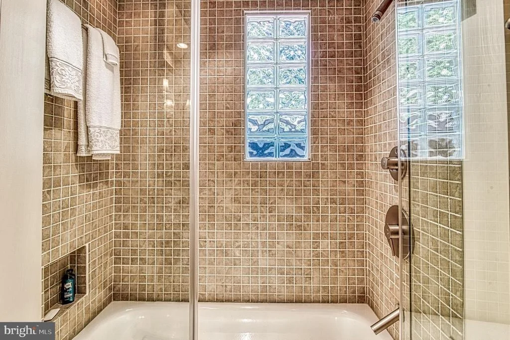 Photo of 907 JUNIPER PLACE