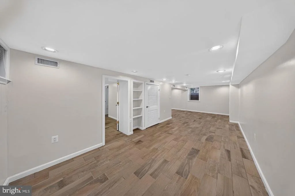 Photo of 2712 NEWTON STREET