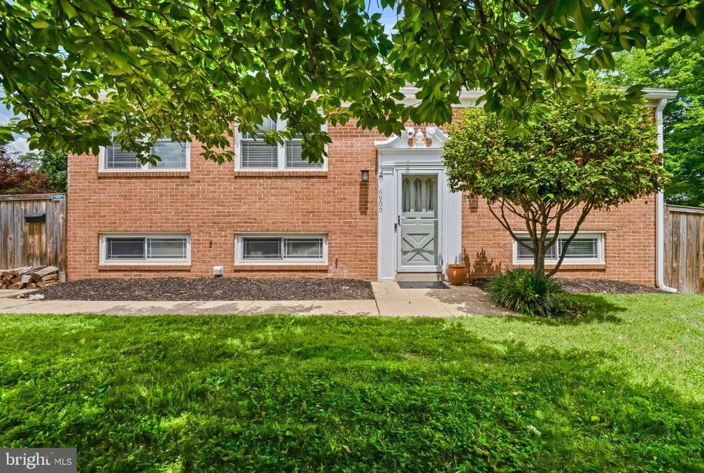 Photo of 6900 SOUTHRIDGE DRIVE