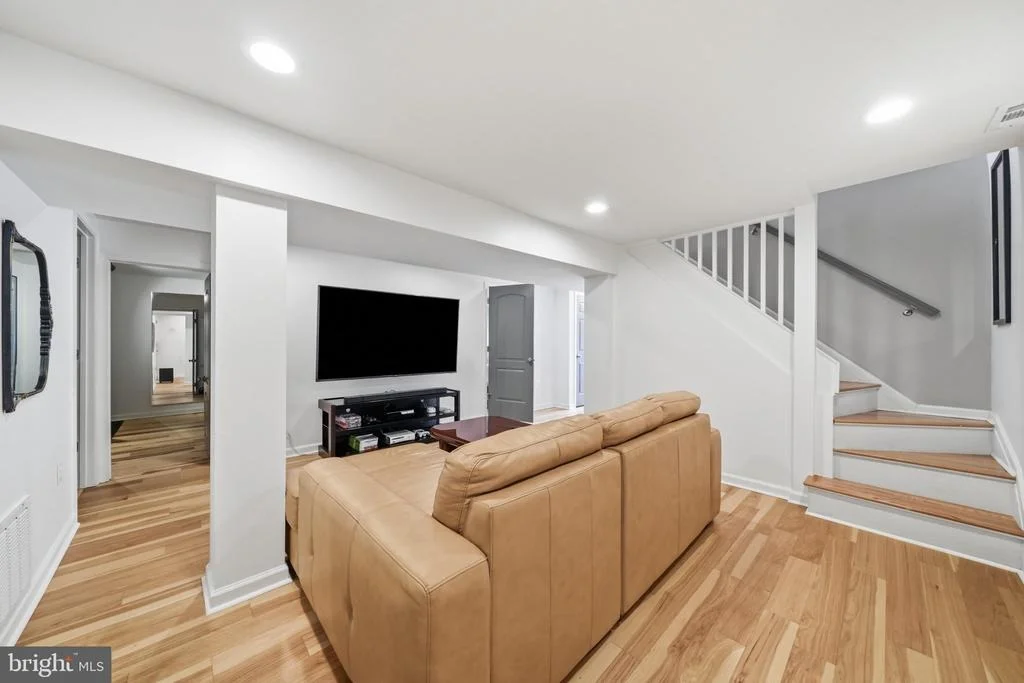 Photo of 6410 BUSHEY DRIVE