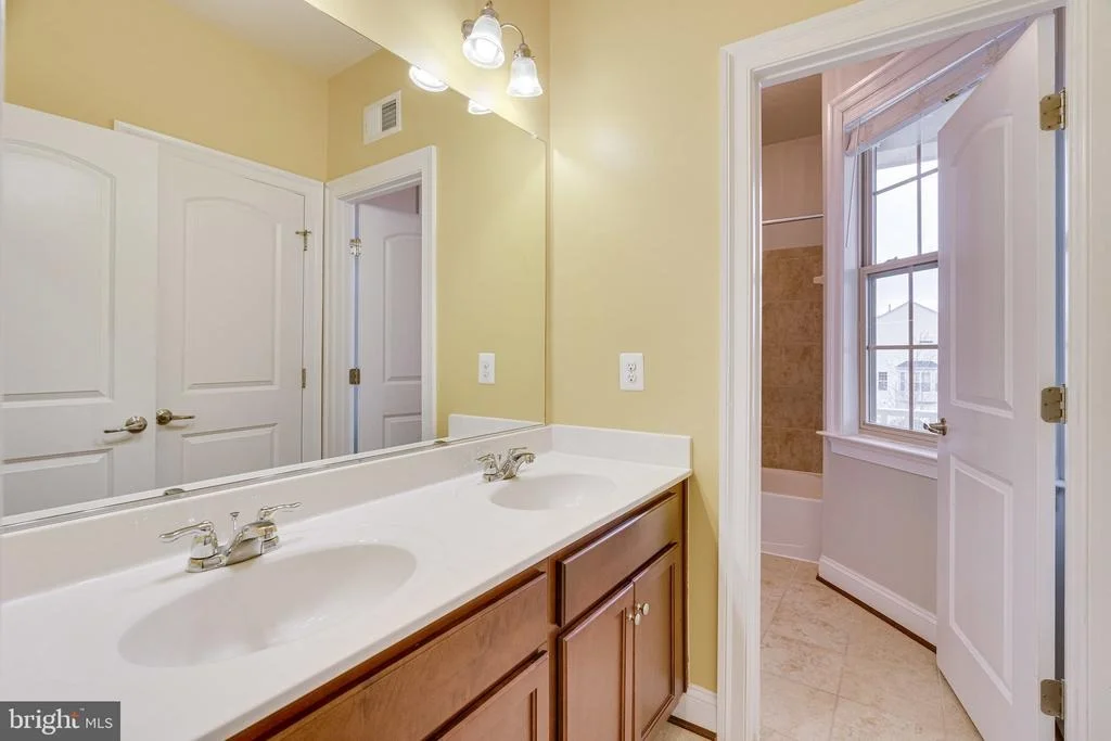 Photo of 42695 MACAULEY PLACE