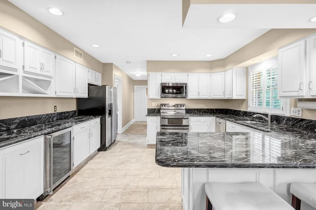 Photo of 9344 MOUNT VERNON CIRCLE