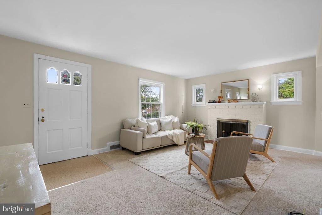 Photo of 319 SAINT LAWRENCE DRIVE