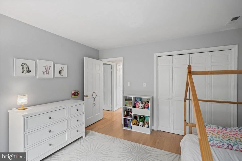 Photo of 7301 SUMMIT AVENUE