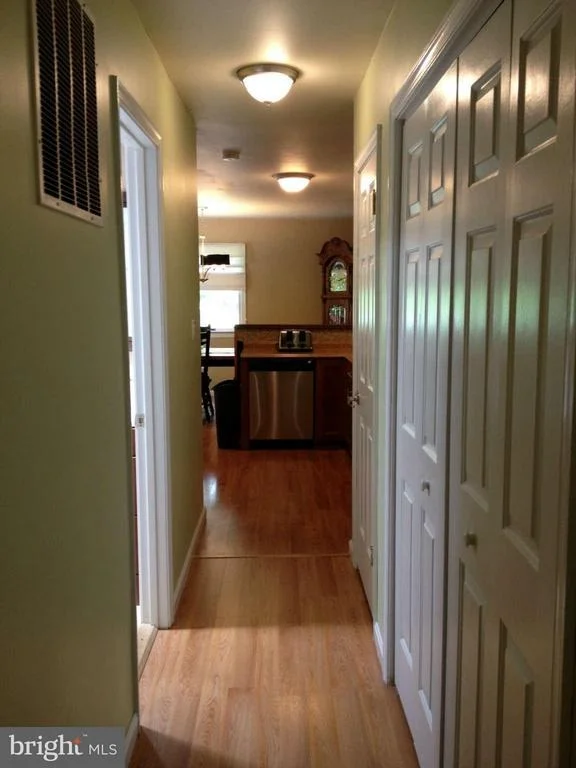 Photo of 11870 HIGHVIEW CIRCLE