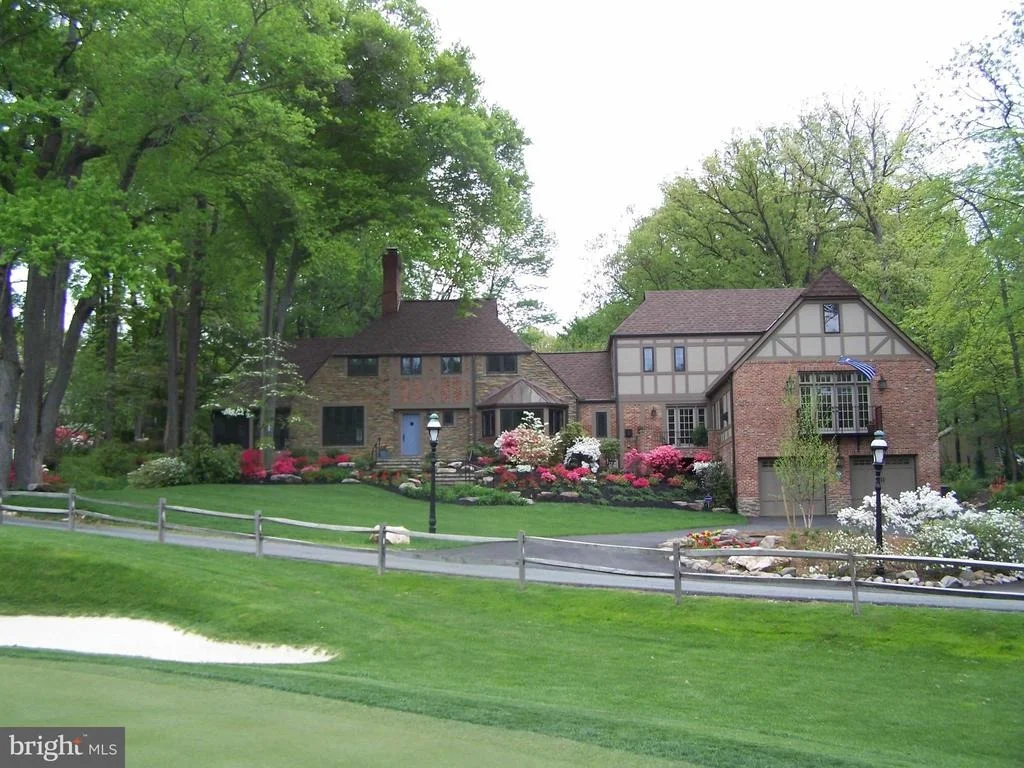 Photo of 4116 BEVERLY ROAD