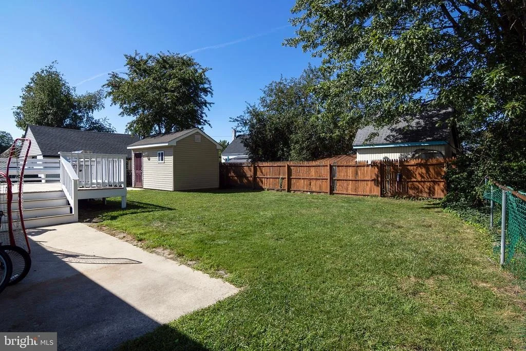 Photo of 611 JACKSON AVENUE