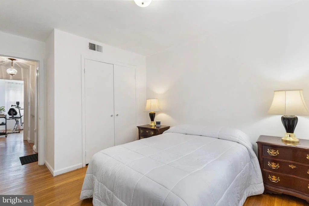 Photo of 2609 VILLAGE LANE