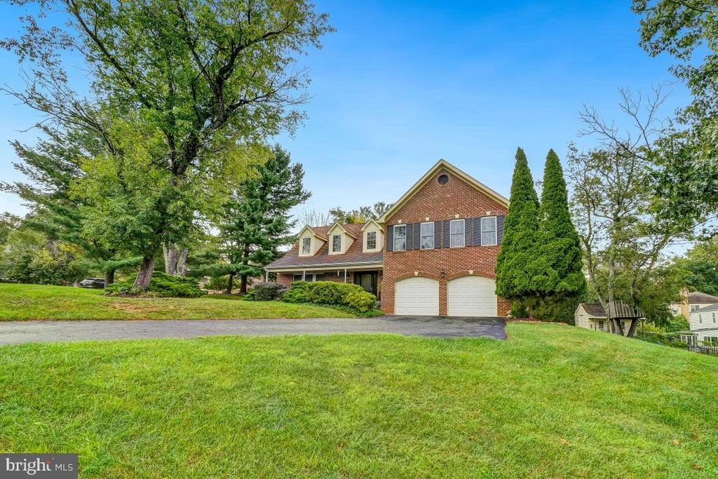 Photo of 13505 MONTVALE DRIVE