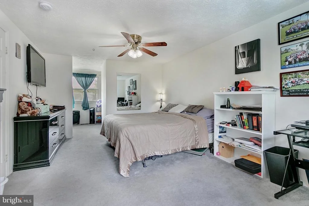 Photo of 1800 LAWNVIEW DRIVE