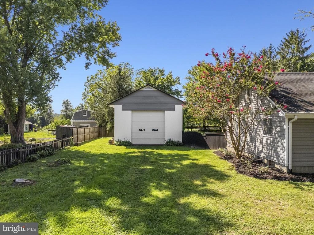 Photo of 21088 UNISON ROAD