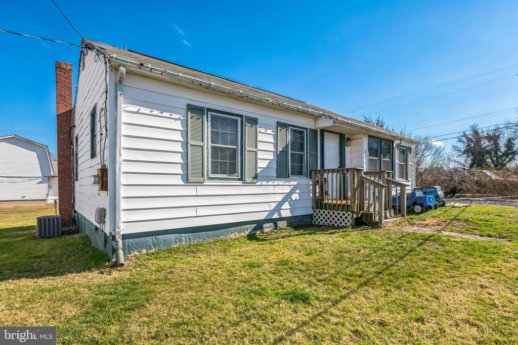Photo of 4870 CALVERT DRIVE