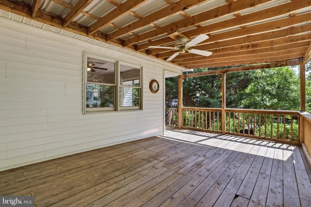 Photo of 735 WARREN DRIVE