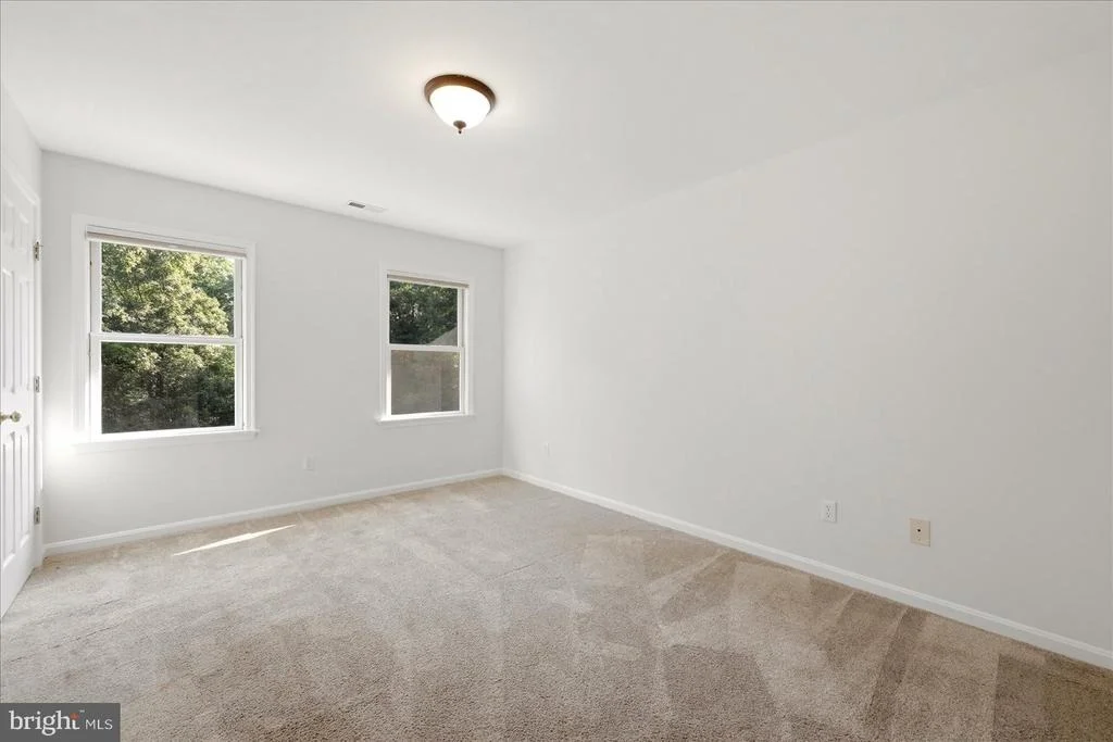 Photo of 9516 PRIMROSE LANE