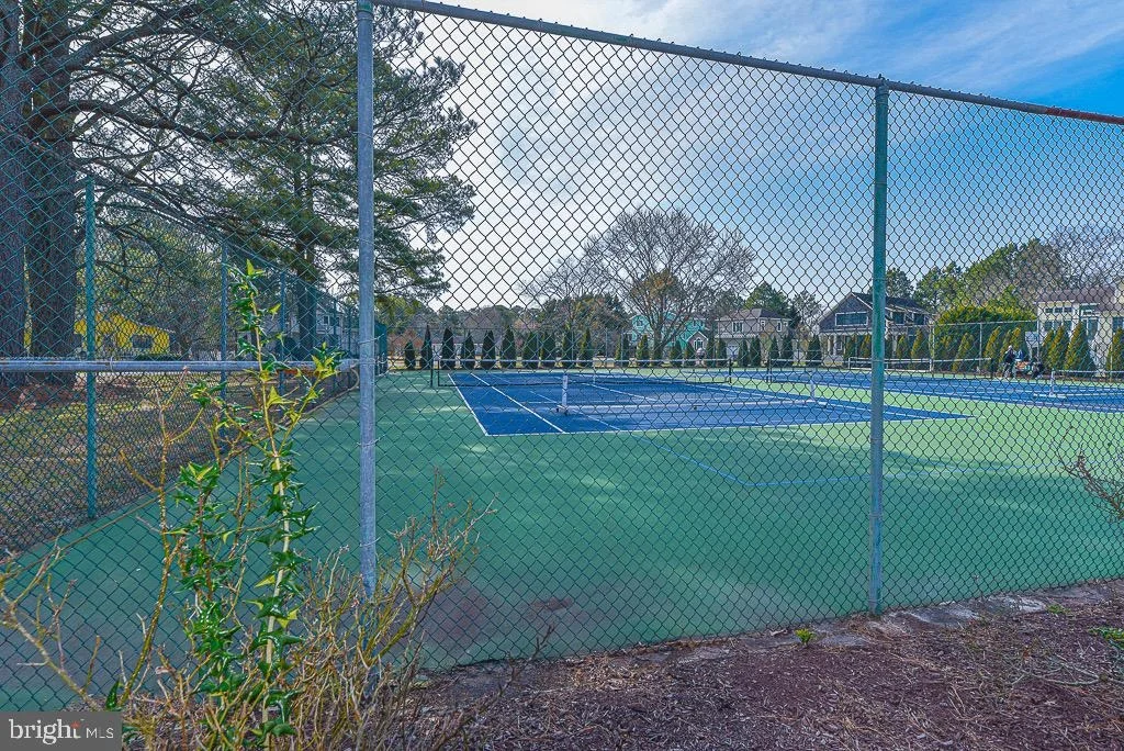 Photo of 956 LAKE VIEW DRIVE