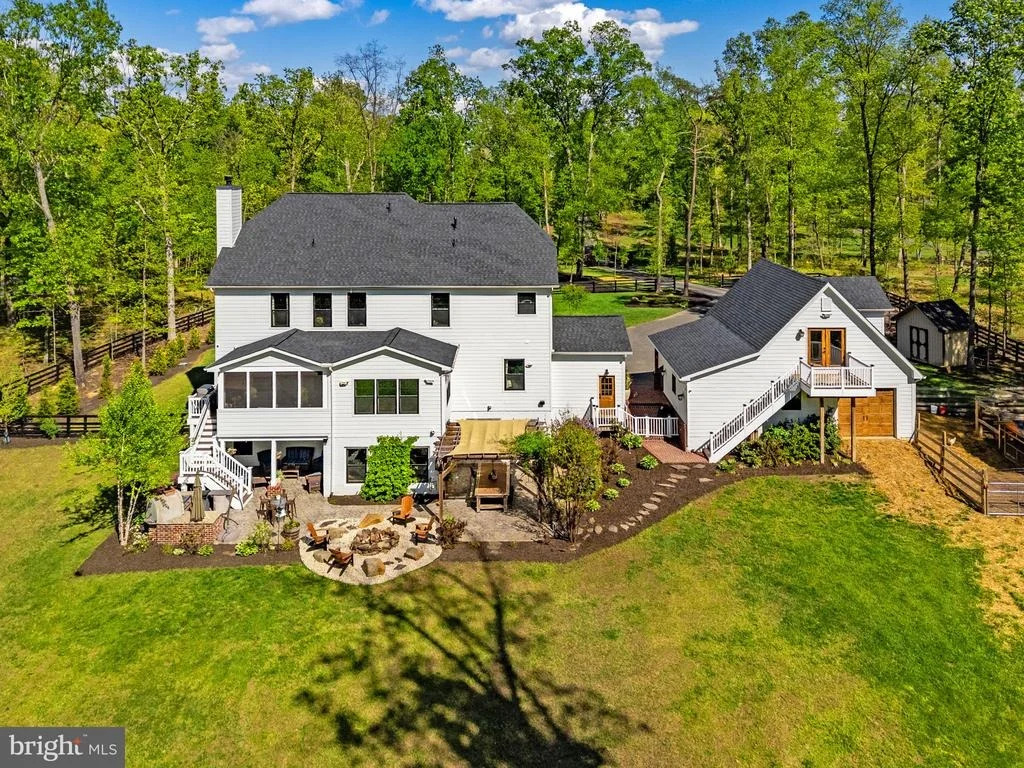 Photo of 8794 BUCKLAND MILL ROAD