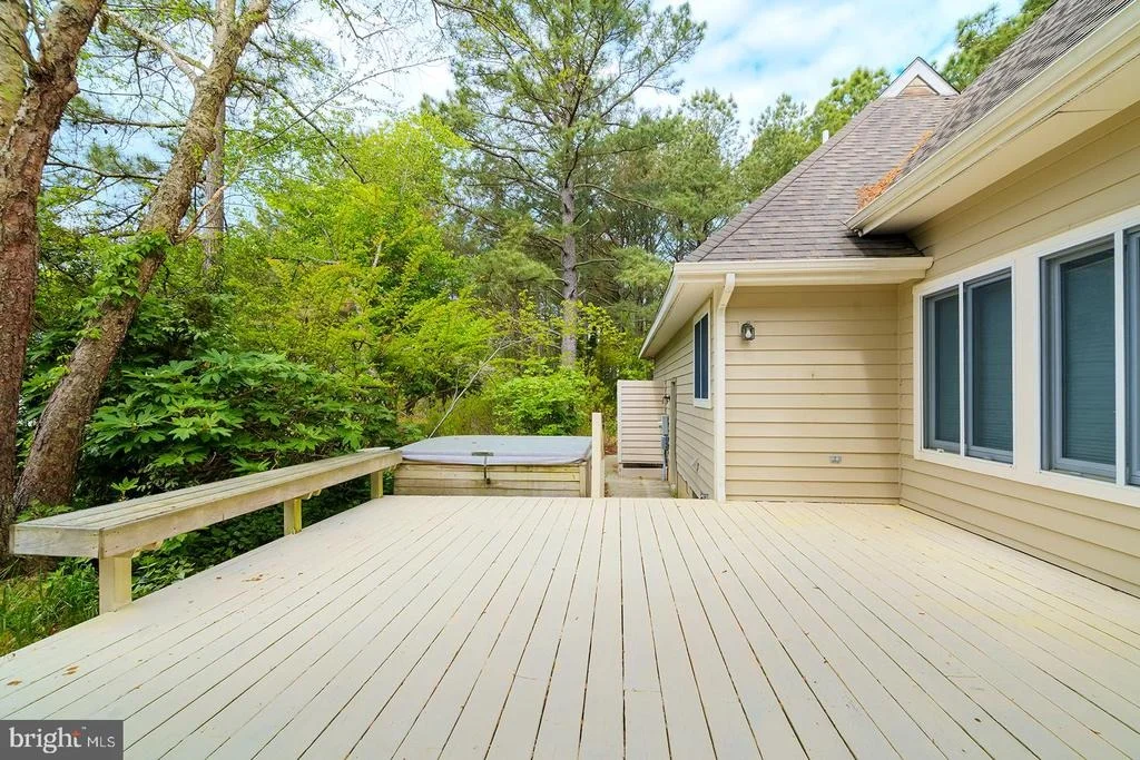 Photo of 208 POND VIEW DRIVE