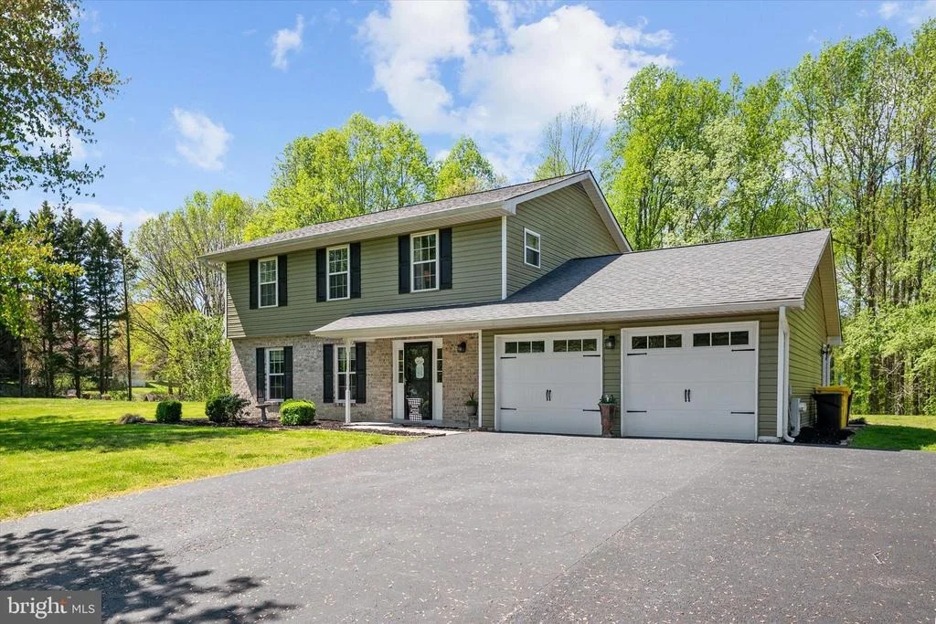 Photo of 6310 WOODCREST DRIVE