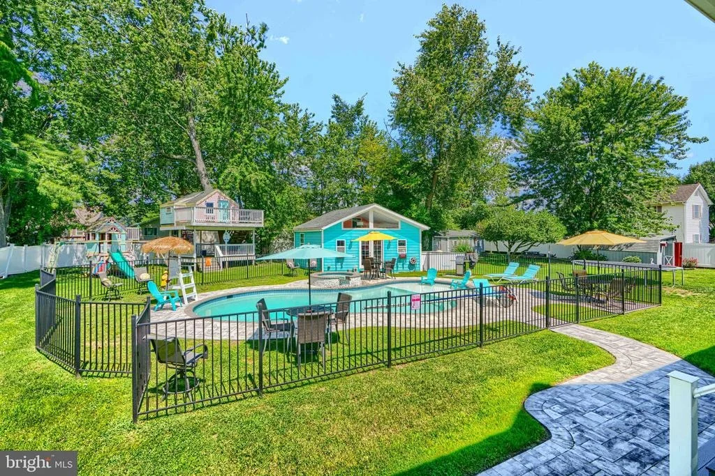 Photo of 7418 CHESAPEAKE ROAD