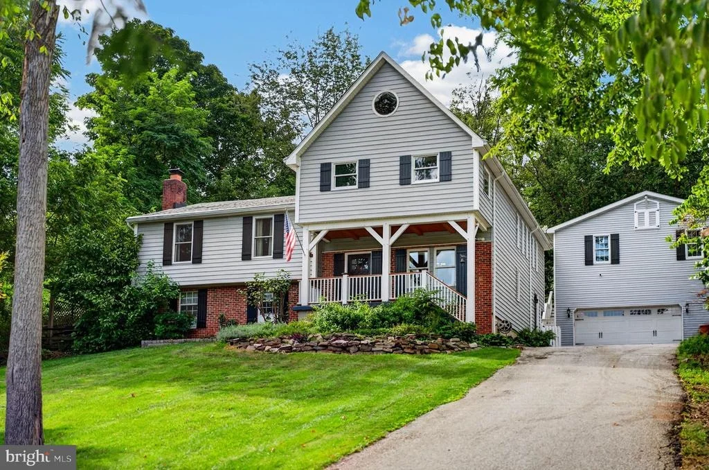 Photo of 100 HILLSIDE ROAD