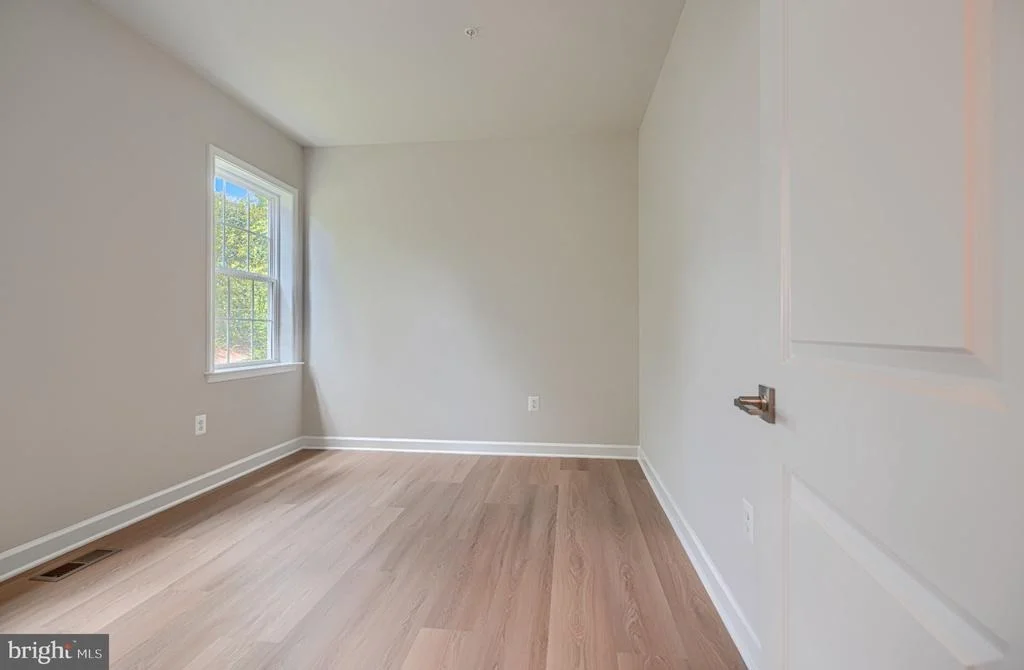 Photo of 6060 FLOREY ROAD
