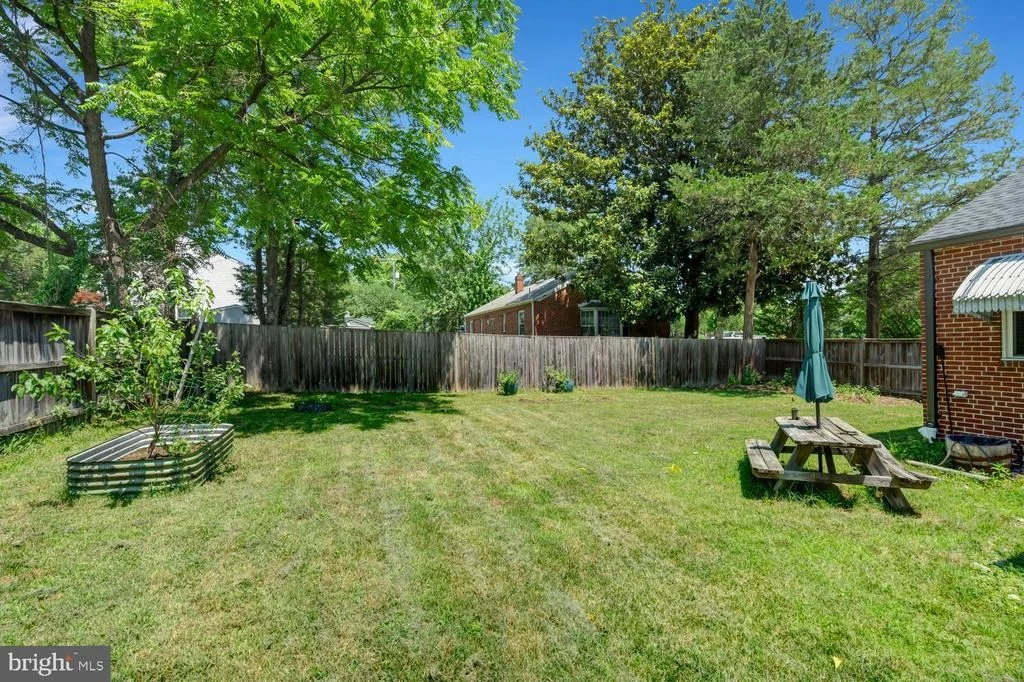 Photo of 6806 SMITHWAY DRIVE