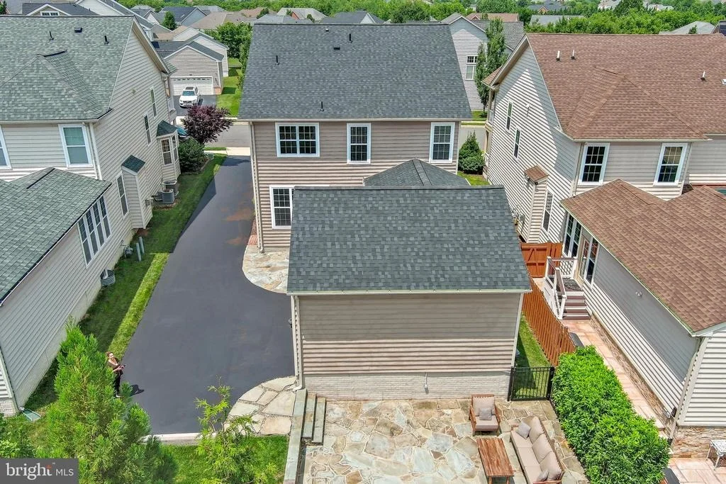 Photo of 43245 BARNSTEAD DRIVE