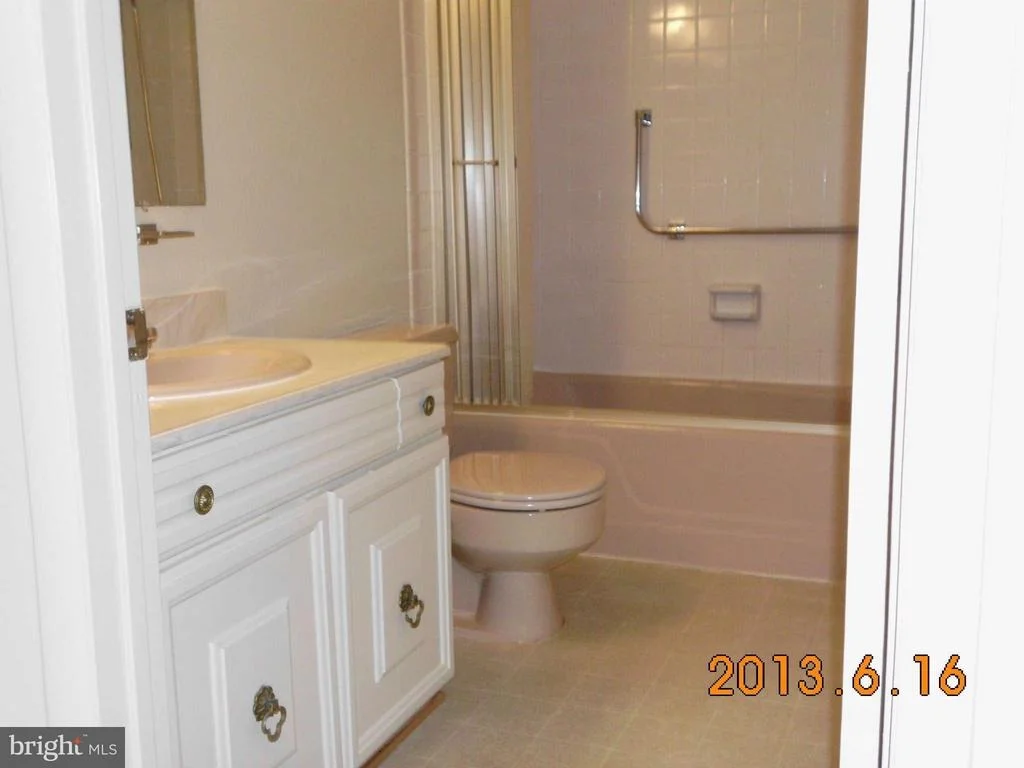 Photo of Unit 72H at 3618 GLENEAGLES DRIVE