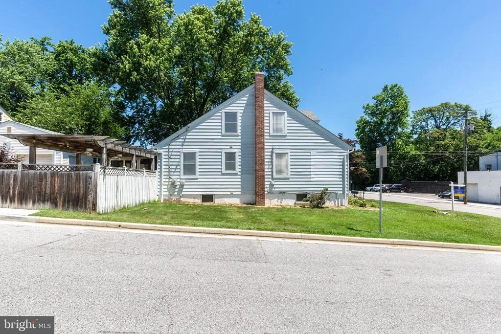 Photo of 4928 LEEDS AVENUE