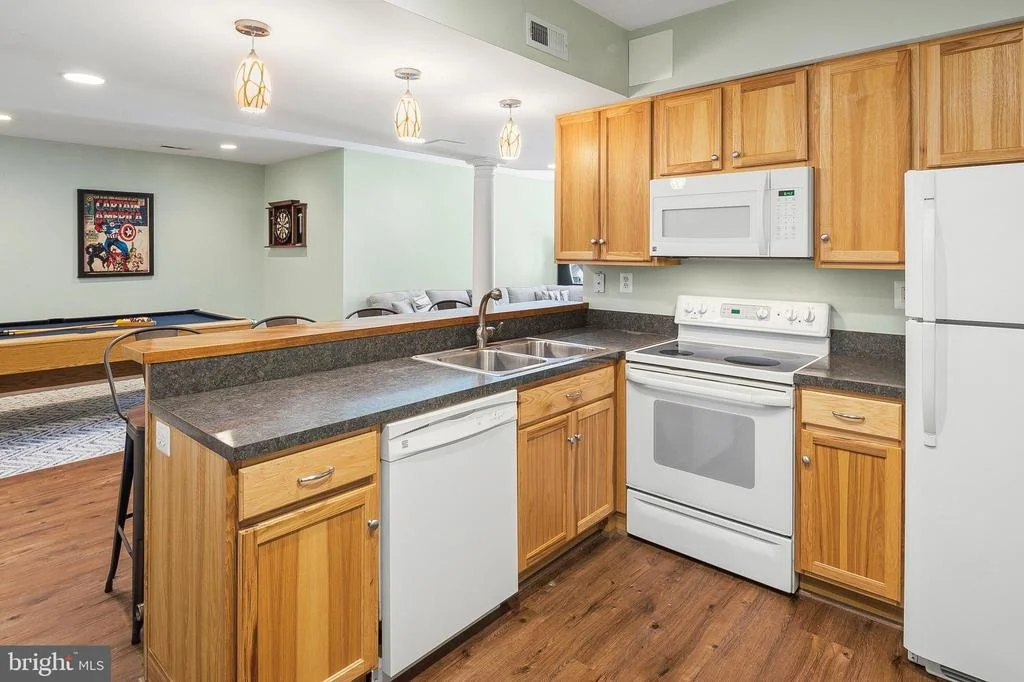 Photo of 6106 CHALLEDON CIRCLE