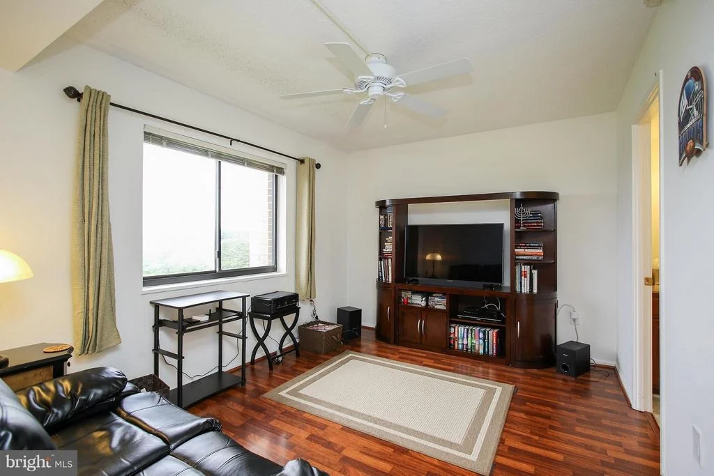 Photo of Unit 1906 at 15101 INTERLACHEN DRIVE