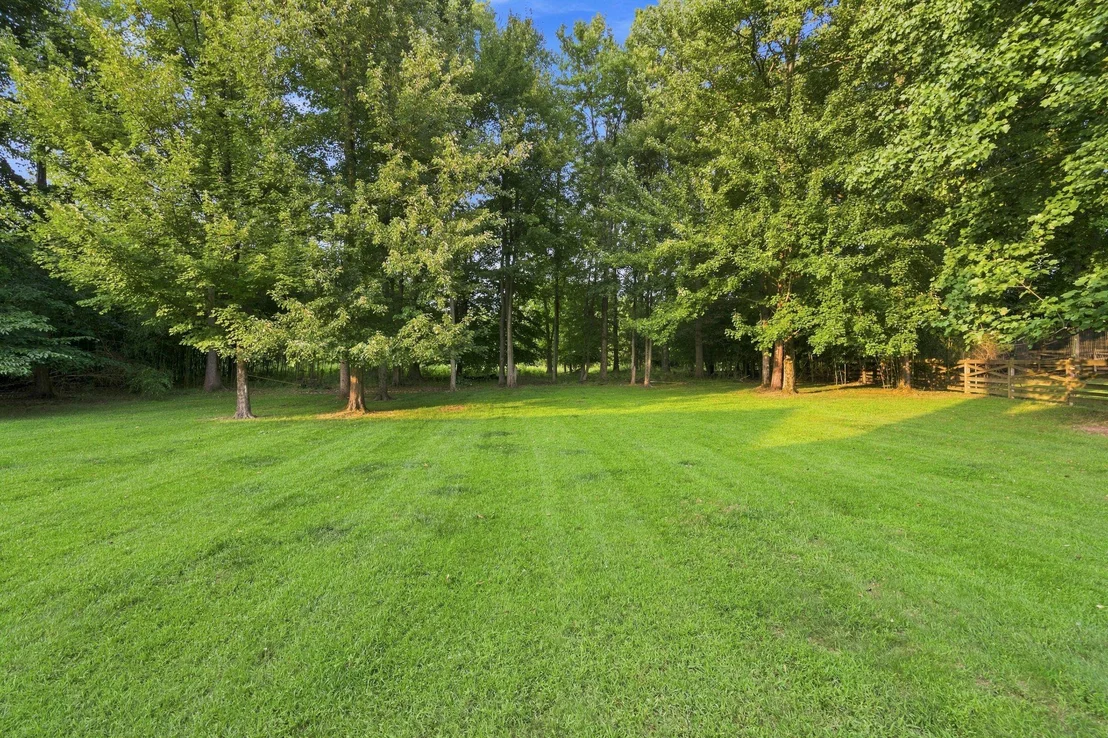 Photo of 15212 BAILEYS LANE