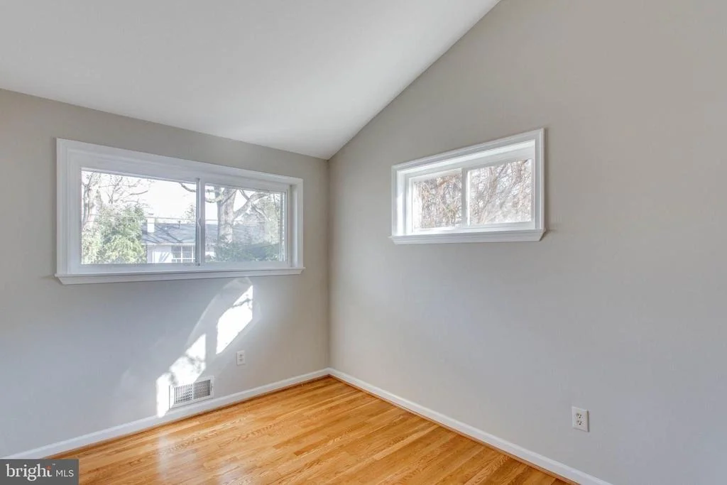 Photo of 10409 FOREST AVENUE