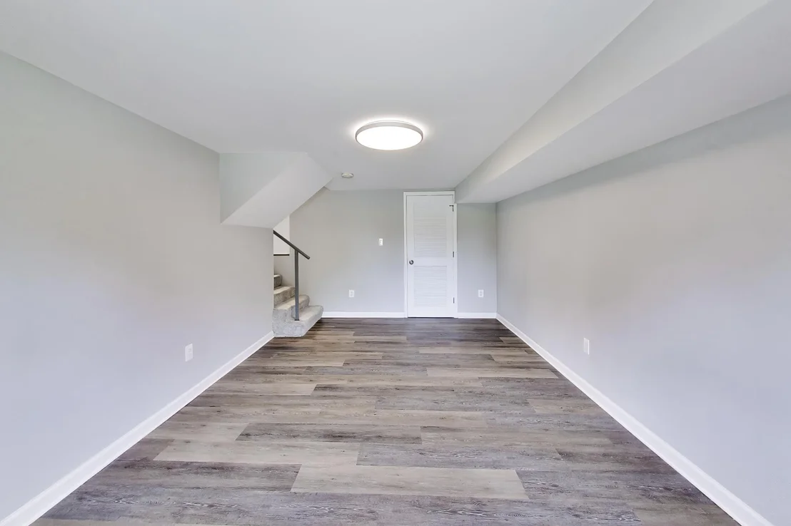 Photo of 5816 AMELIA STREET