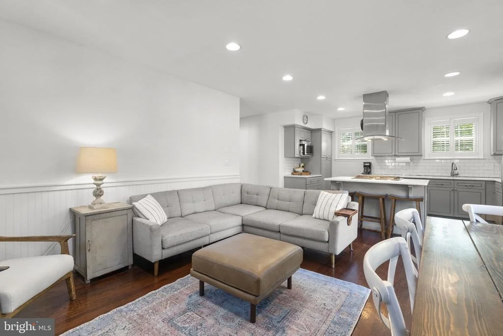 Photo of 9504 BILTMORE DRIVE