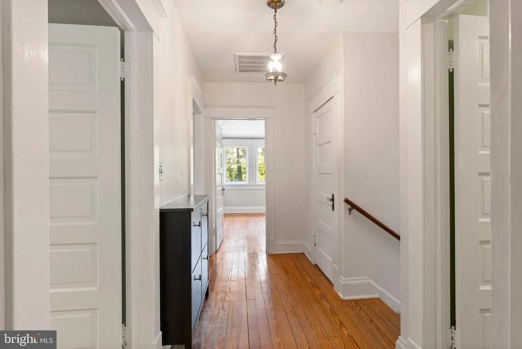 Photo of 4000 WHITE AVENUE