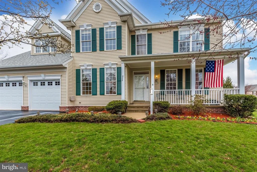 Photo of 6704 HEIRLOOM COURT