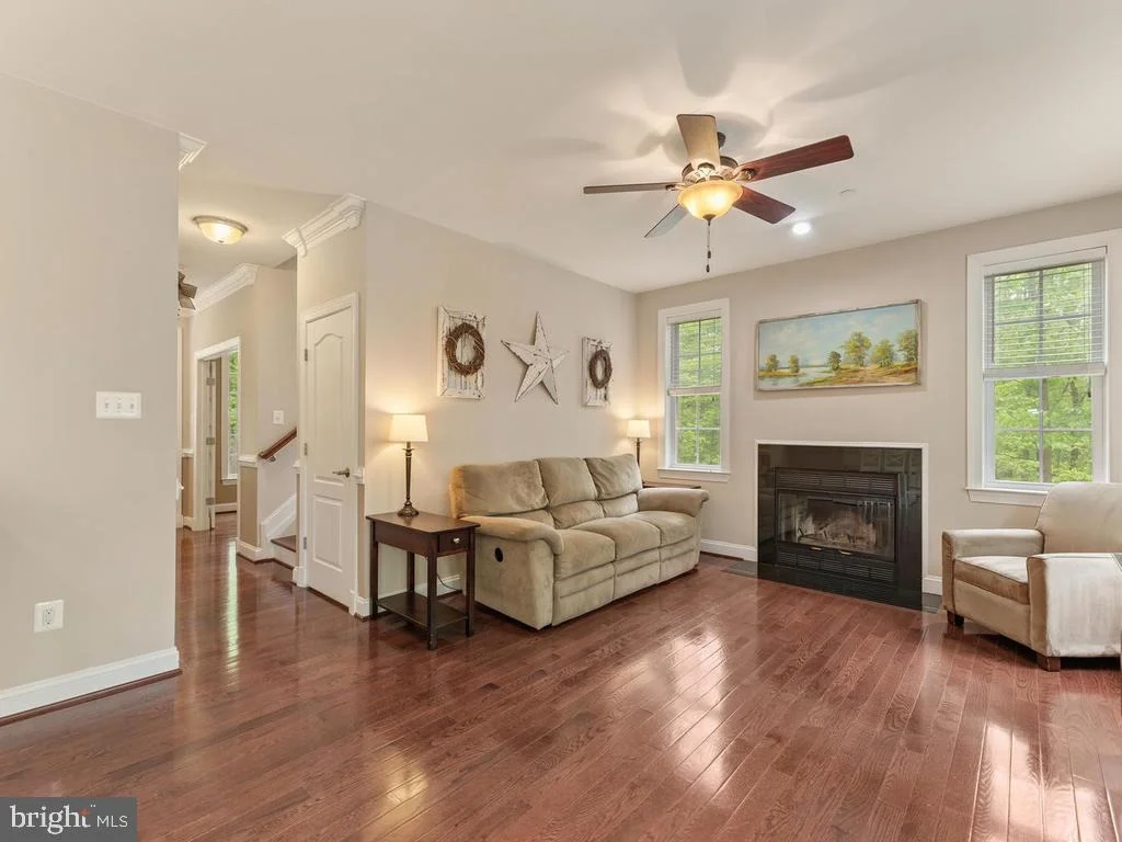 Photo of 995 WILDA DRIVE