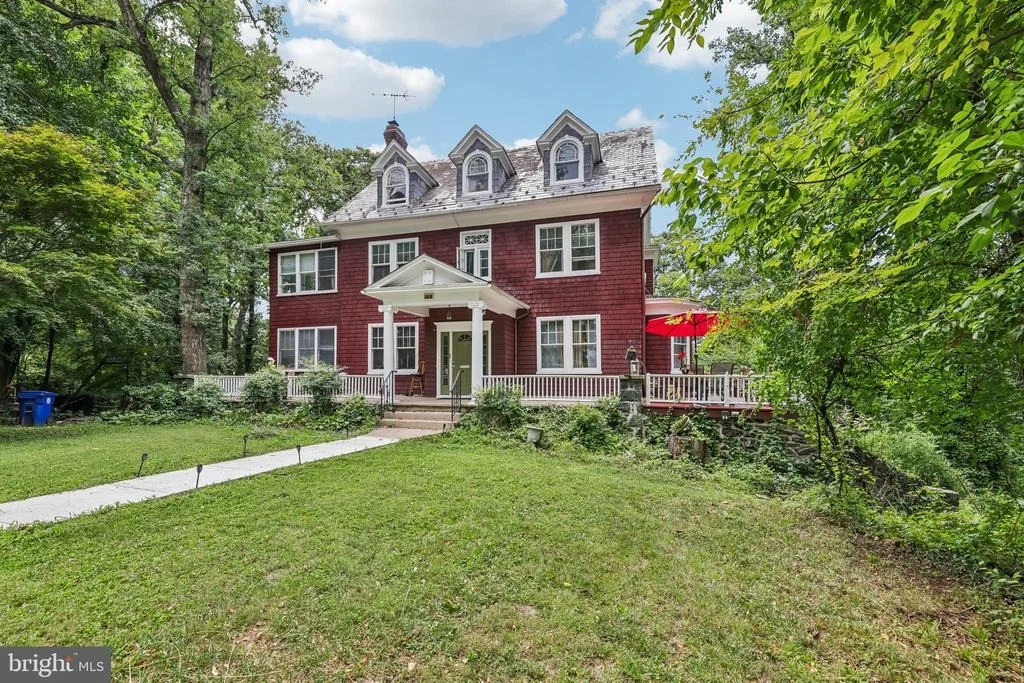 Photo of 2616 TALBOT ROAD
