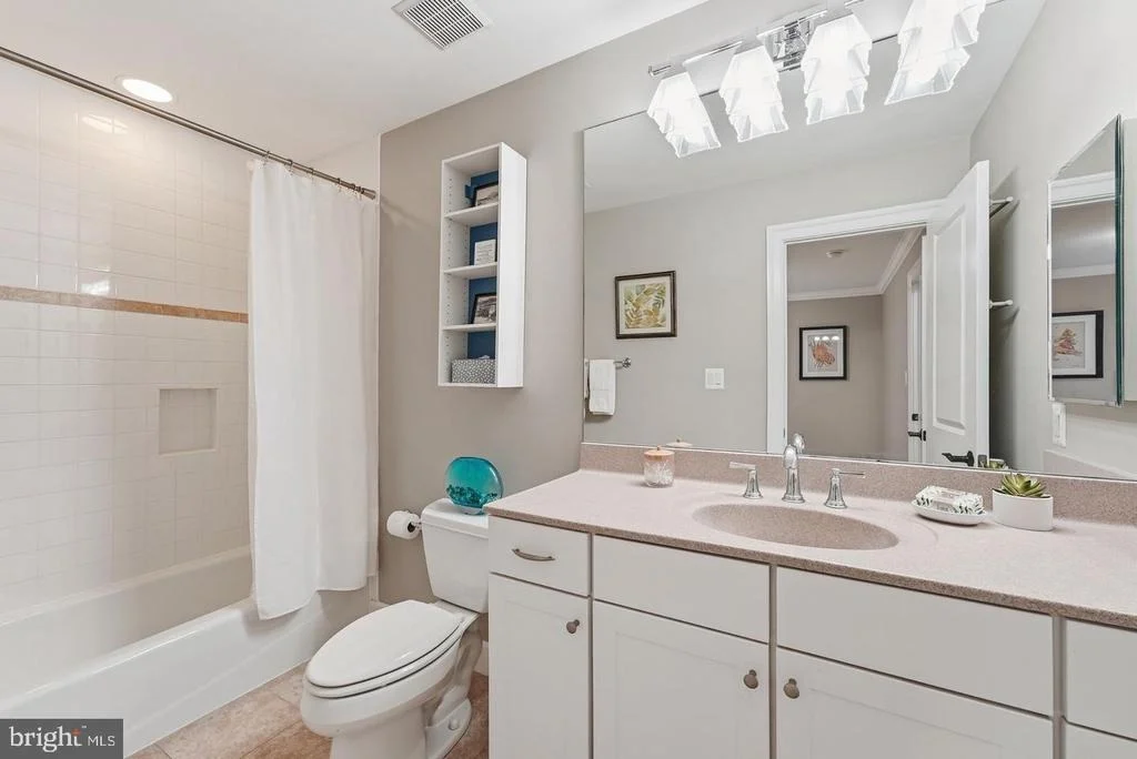 Photo of 4462 MACARTHUR BOULEVARD NW