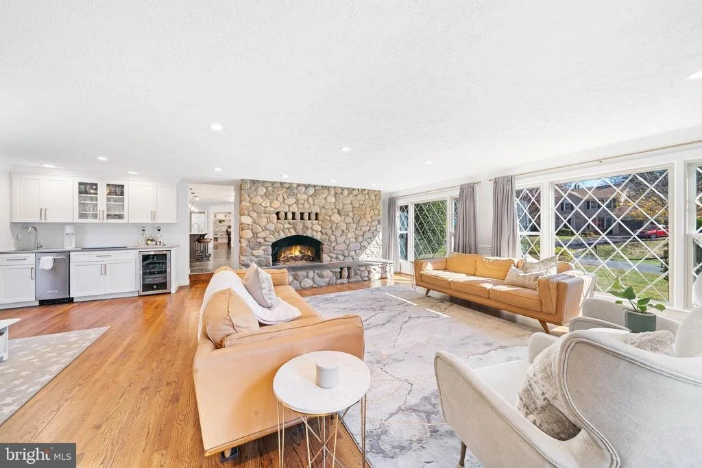 Photo of 15304 WATERGATE ROAD