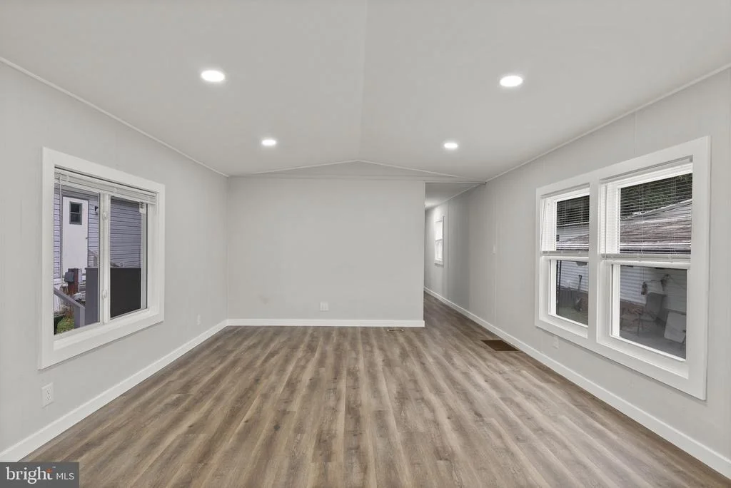 Photo of 635 SUNSET STRIP