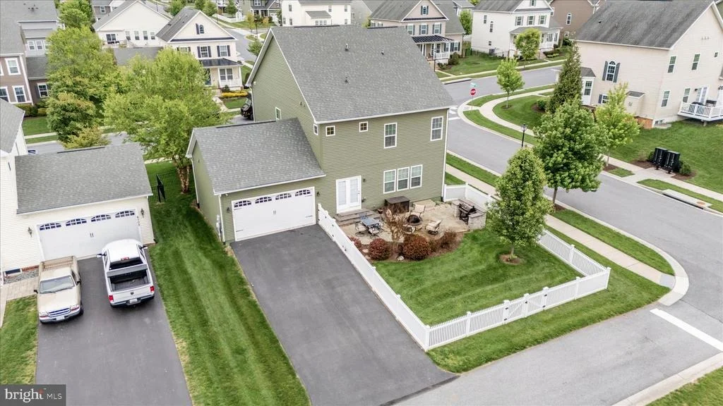 Photo of 4700 PULLER DRIVE