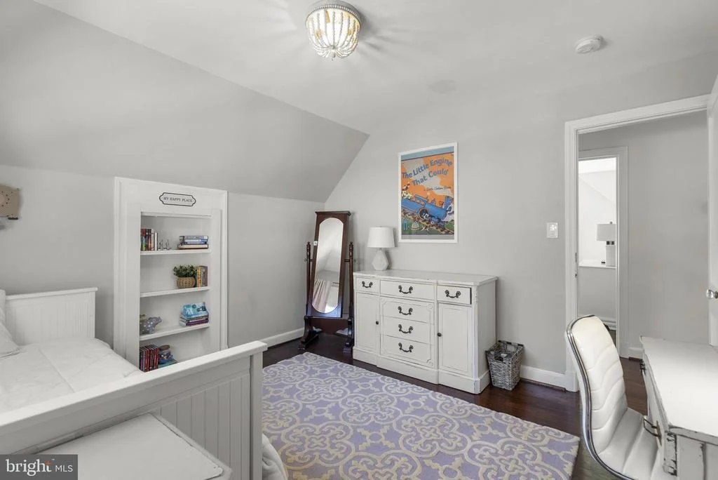 Photo of 9504 BILTMORE DRIVE
